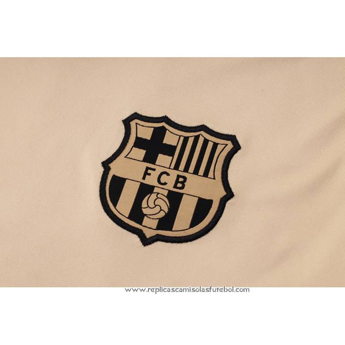 Fato de Treino
 Barcelona 2024-2025 Manga Curta
 Amarelo
 - Calcas Curta
